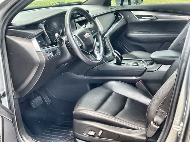 Used 2023 Cadillac XT6 Luxury FWD image 3