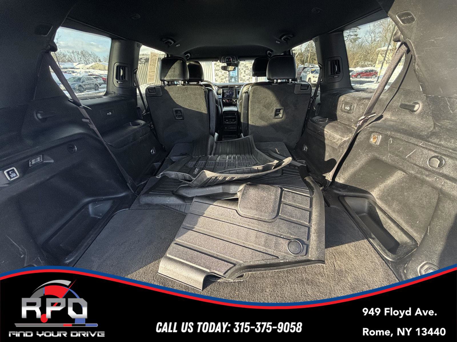 Used 2021 Jeep Grand Cherokee L Laredo image 28