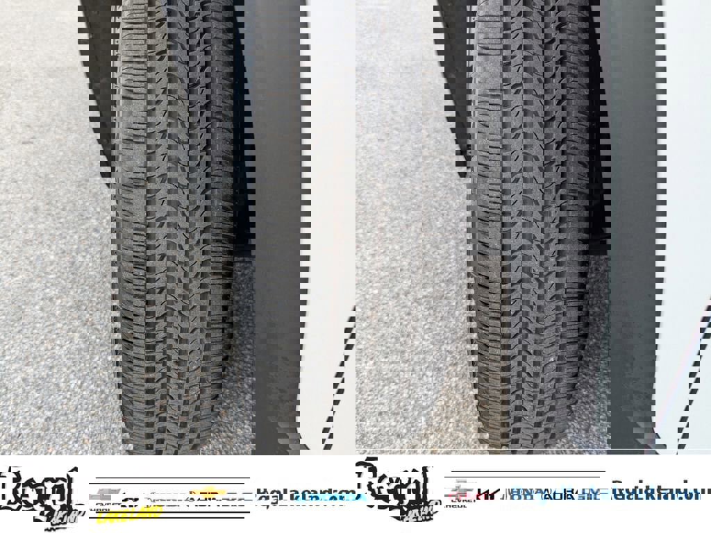 Used 2018 GMC Acadia SLT image 36