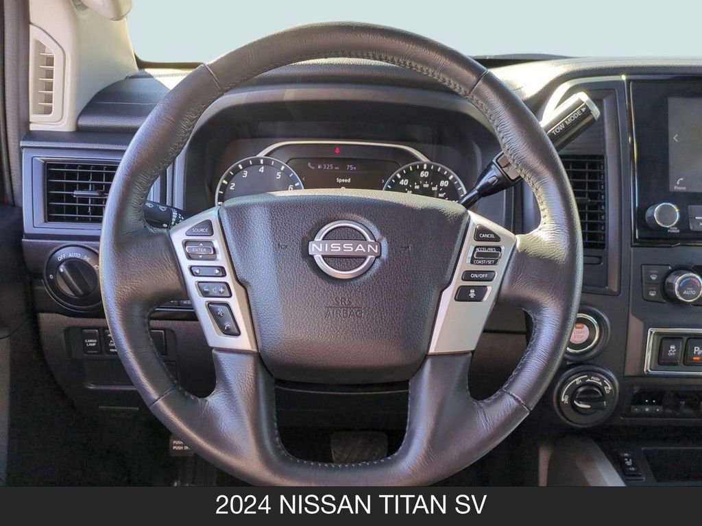 Used 2024 Nissan Titan SV w/ SV Convenience Package image 12