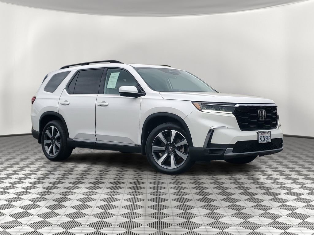 Certified 2023 Honda Pilot Elite image 2