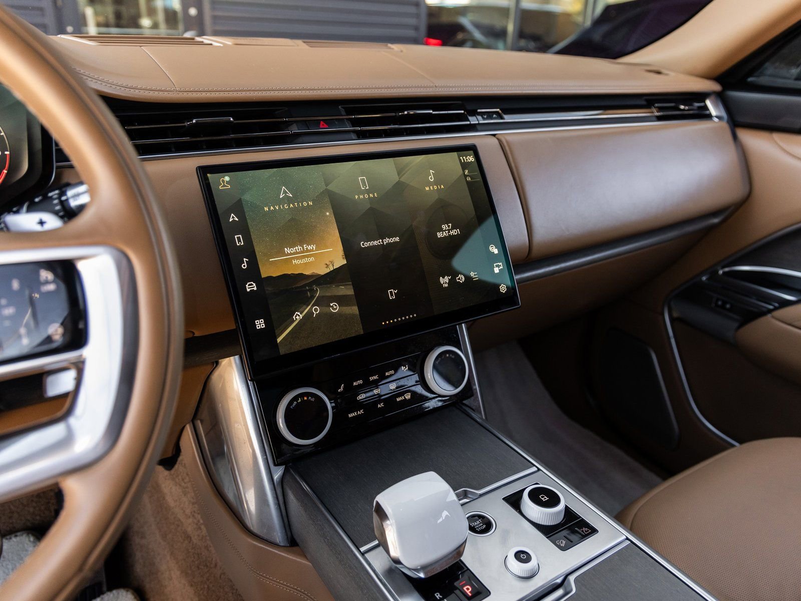 Used 2022 Land Rover Range Rover SV image 27