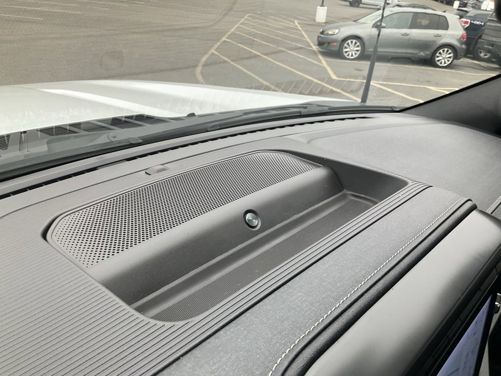 Used 2024 Ford F150 Lariat w/ Equipment Group 502A High image 10