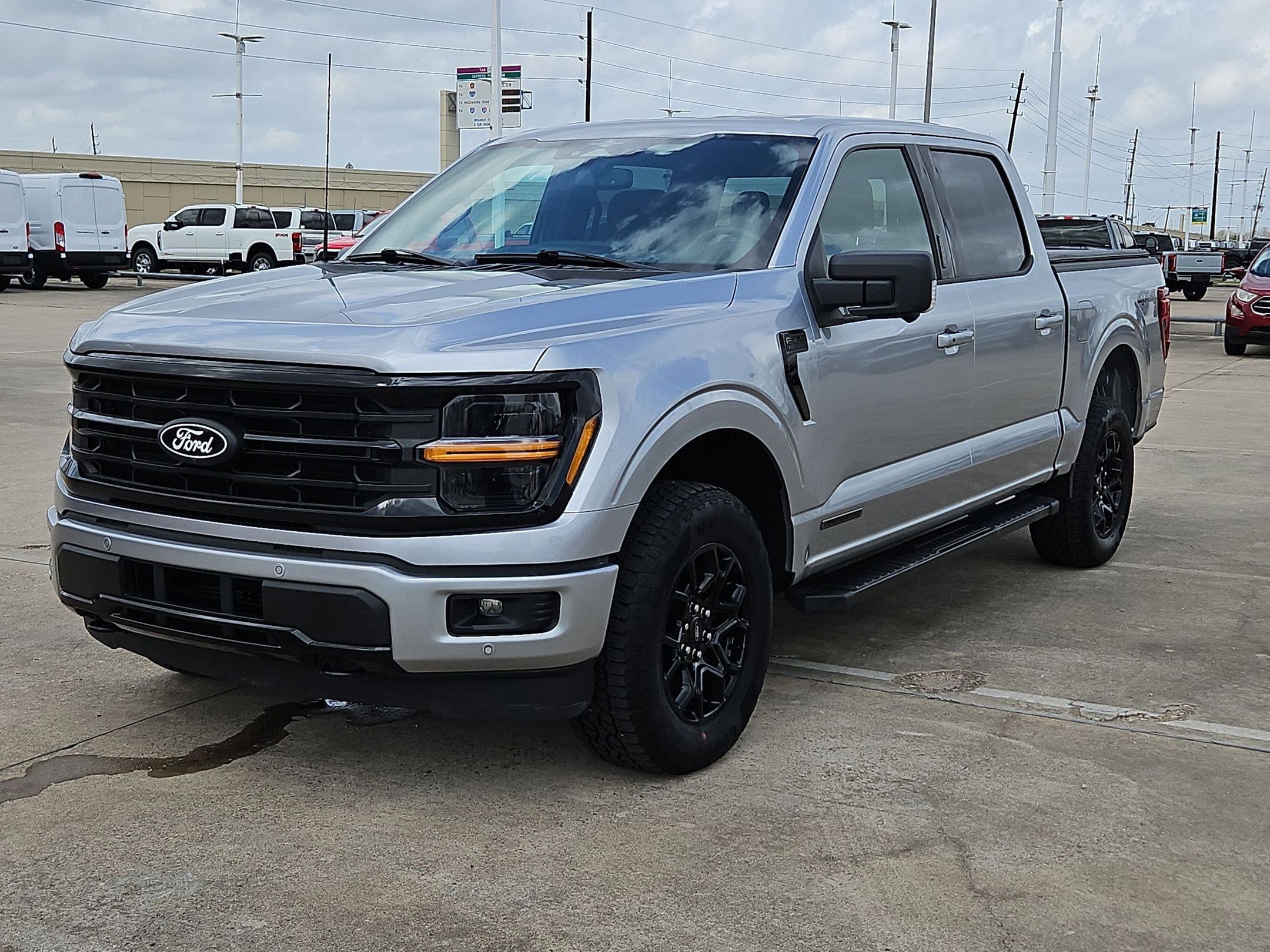 Used 2024 Ford F150 XLT w/ Equipment Group 302A MID image 9