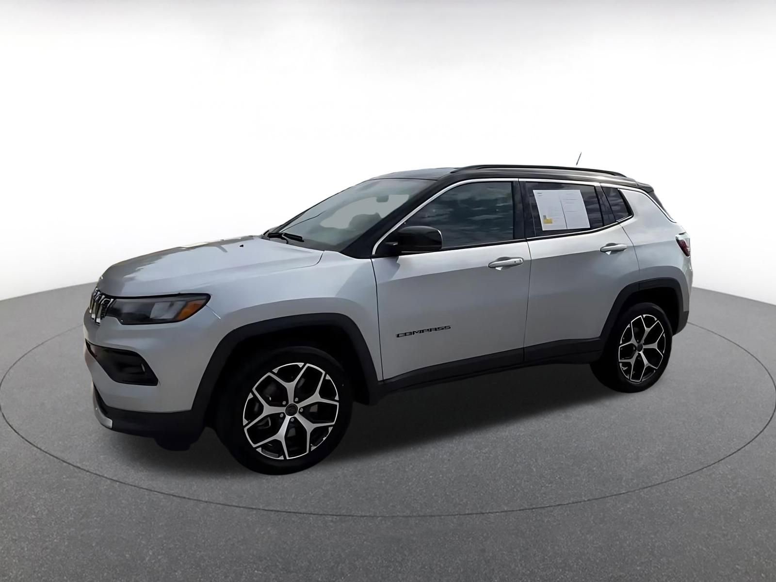 Used 2025 Jeep Compass Limited AWD/4WD image 8