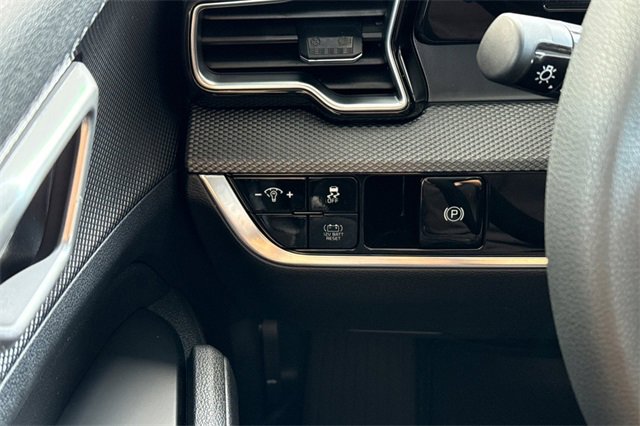 New 2025 Kia Sportage LX image 31