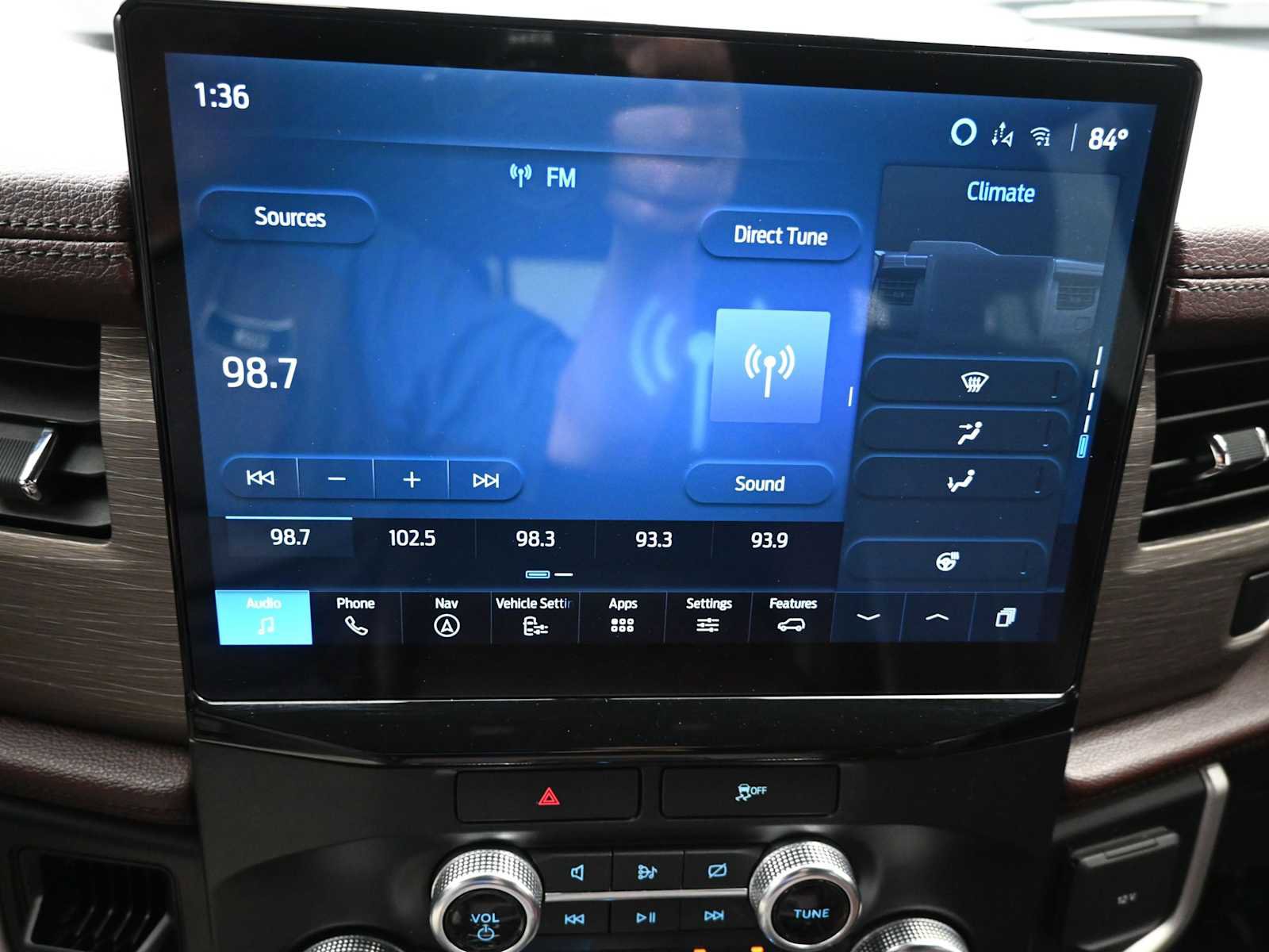 Used 2023 Ford Expedition Limited image 24