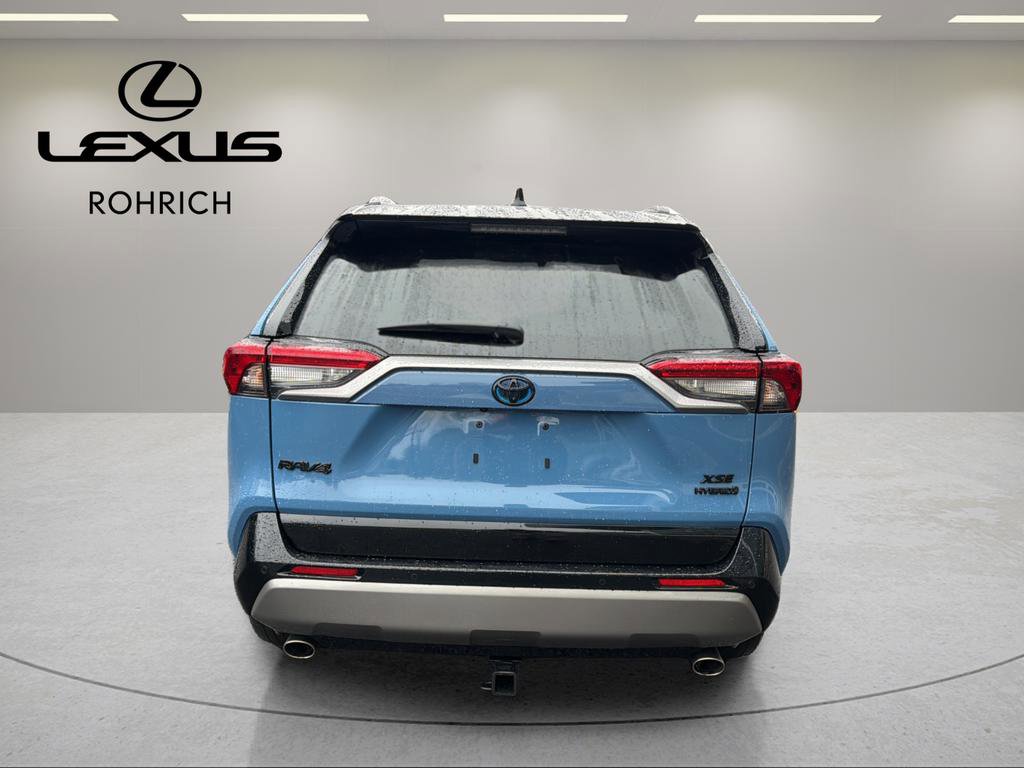 Used 2024 Toyota RAV4 XSE w/ Advanced Technology Package image 4