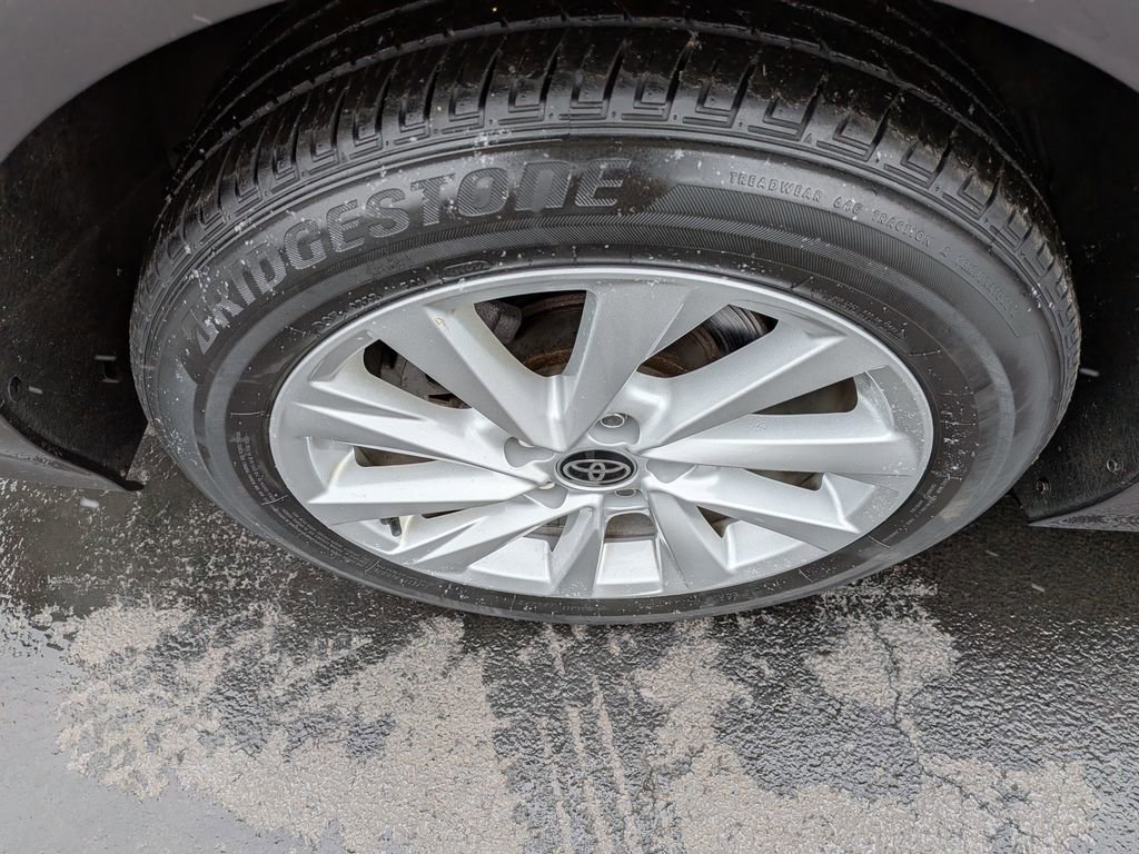 Certified 2022 Toyota Camry LE w/ Carpet Mat Package (TMS) image 9