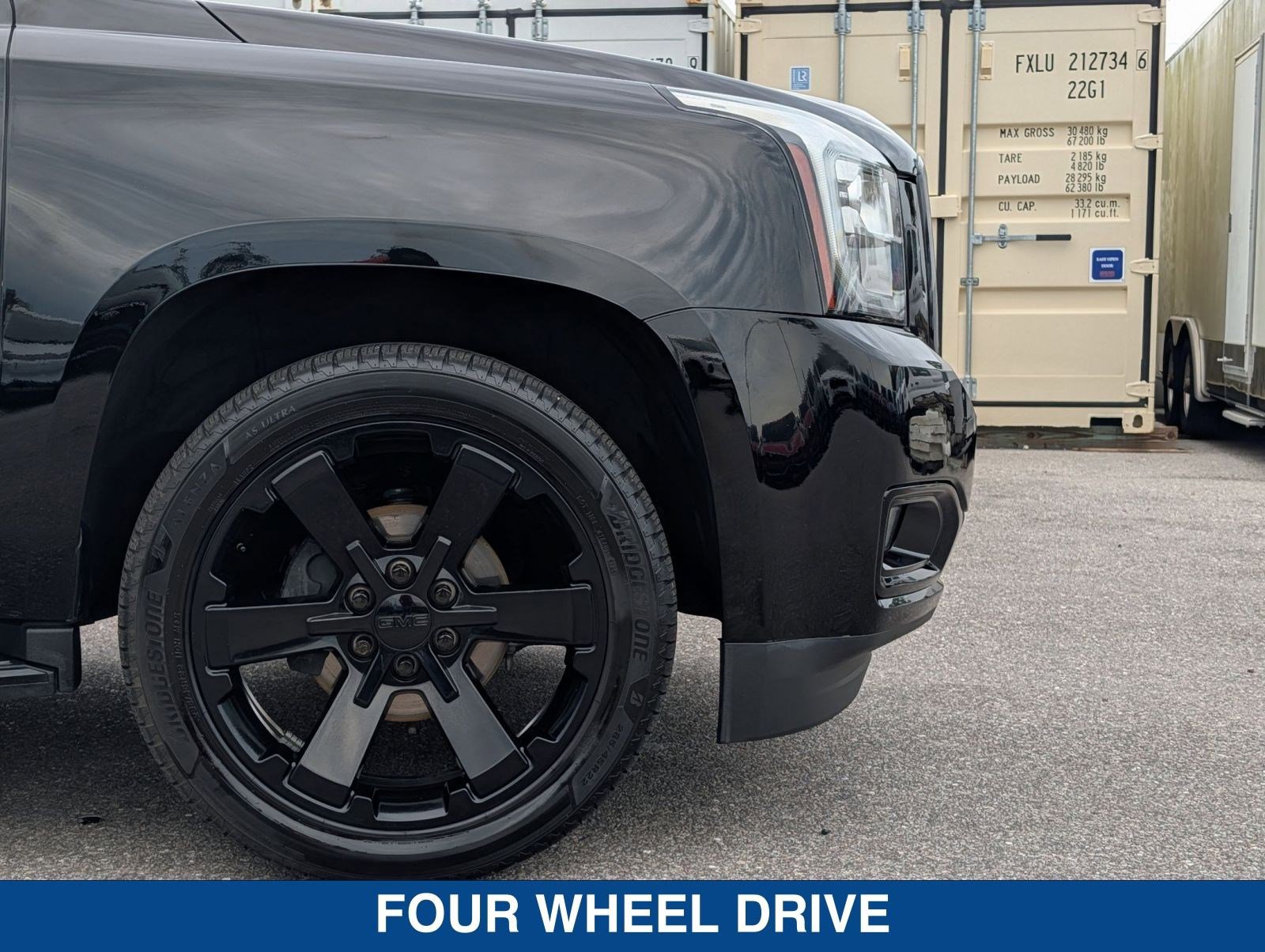 Used 2020 GMC Yukon SLT w/ Graphite Performance Edition image 10