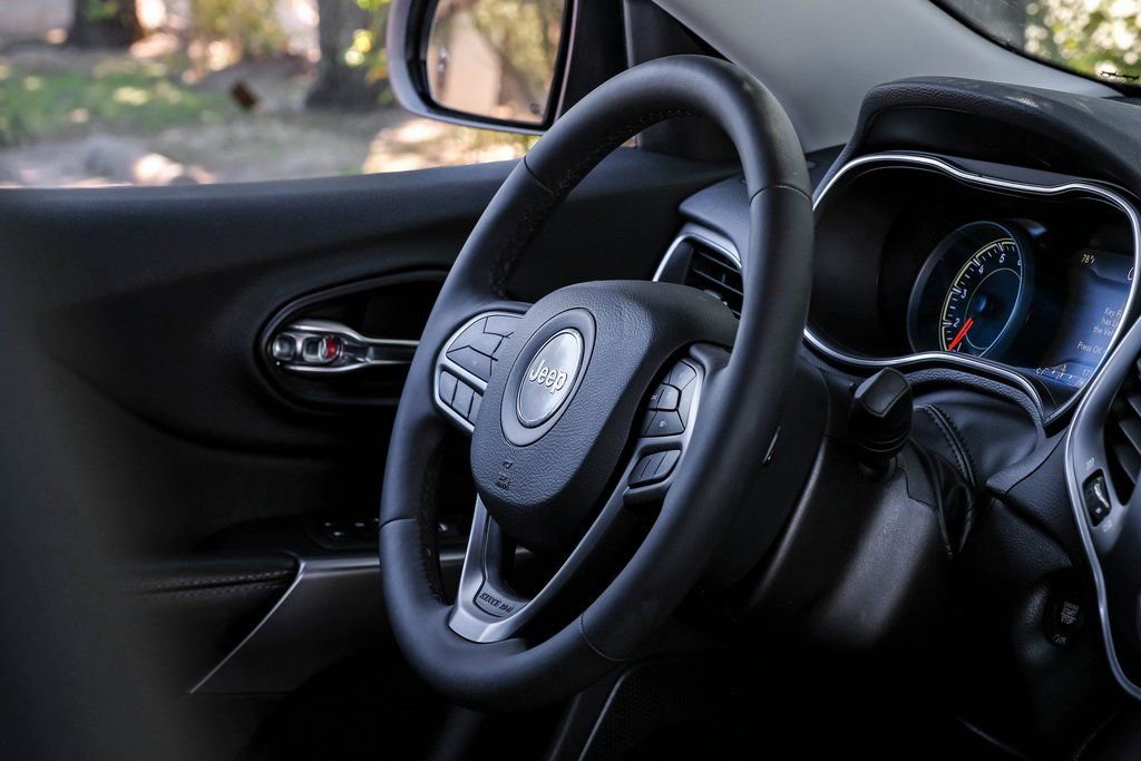 Used 2022 Jeep Cherokee Latitude Lux image 24