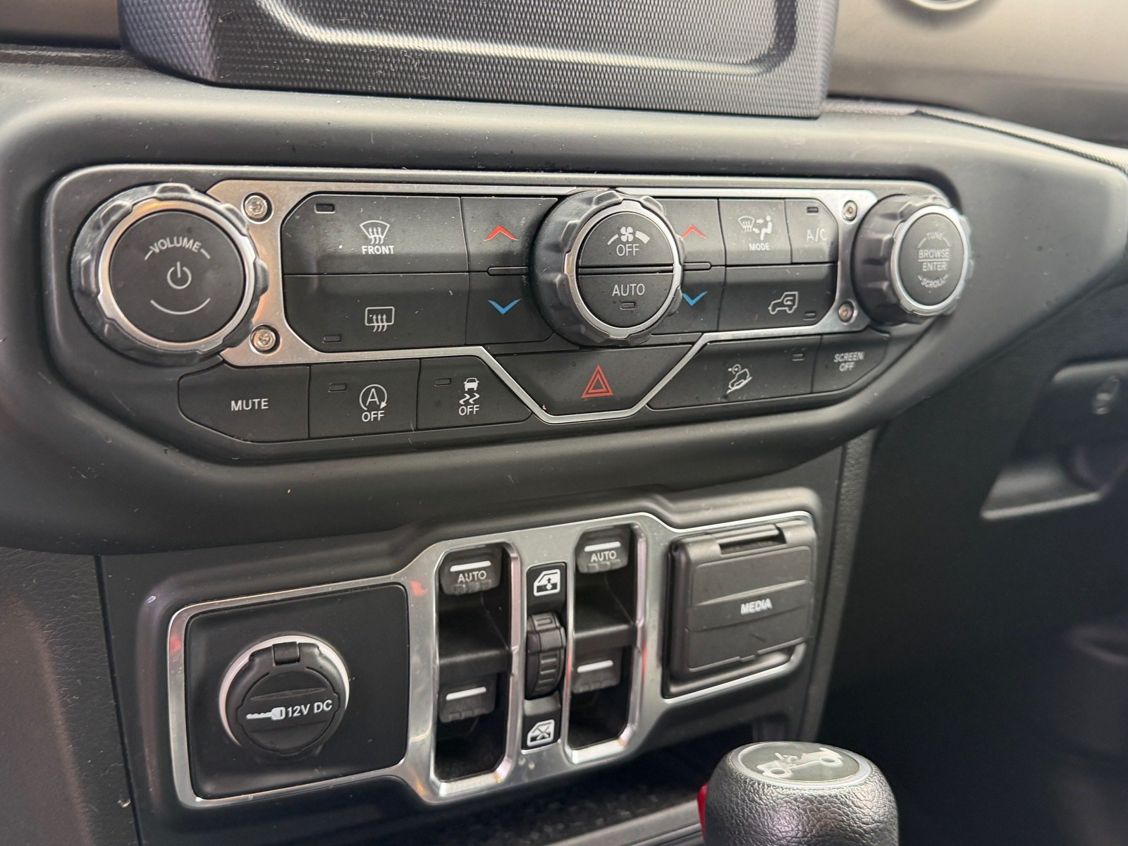 Used 2019 Jeep Wrangler Unlimited Sport S AWD/4WD image 9