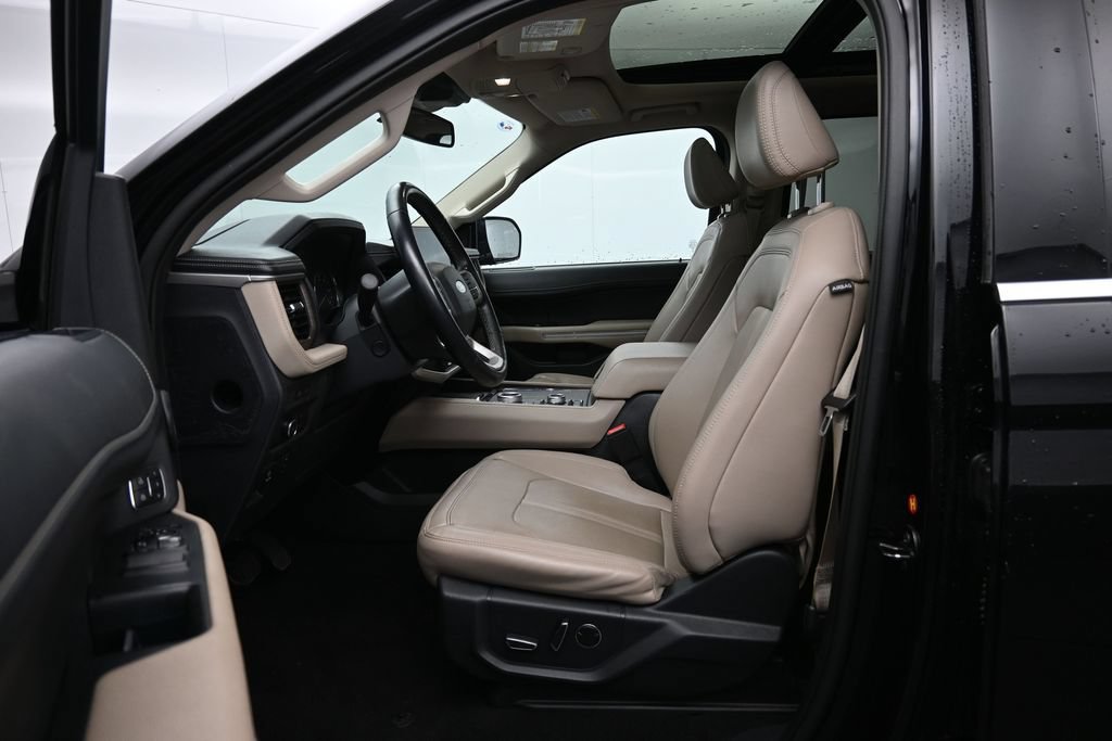 Used 2024 Ford Expedition Limited AWD/4WD image 24
