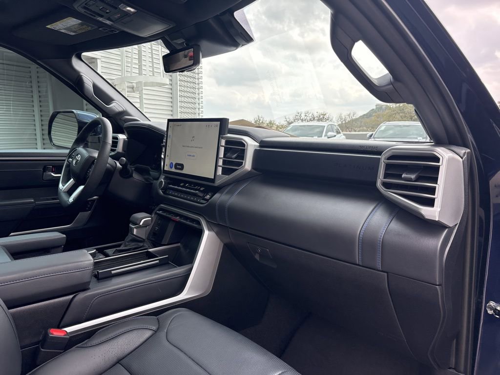 Used 2025 Toyota Sequoia Platinum image 15