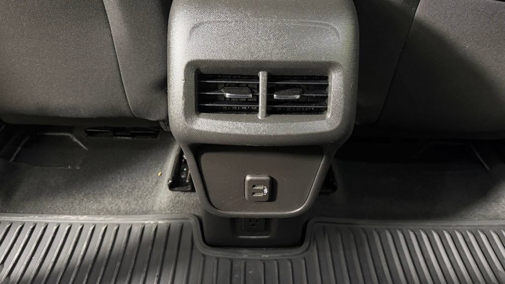 Used 2023 Chevrolet Equinox LT AWD/4WD image 28