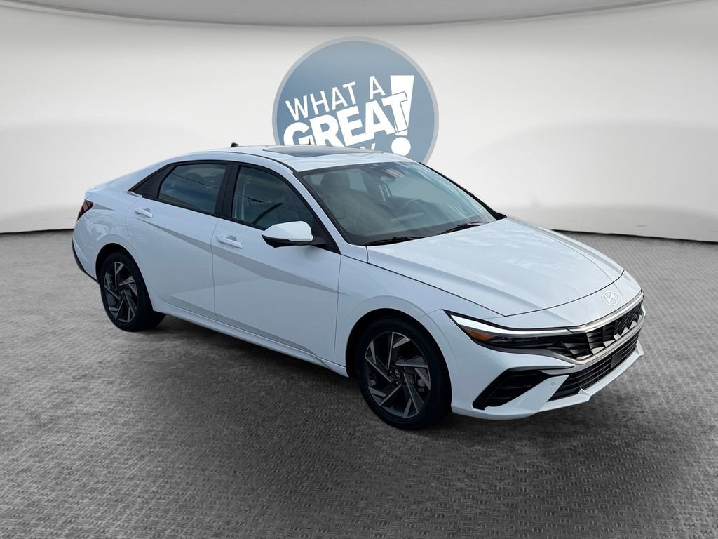 Used 2024 Hyundai Elantra Limited image 1
