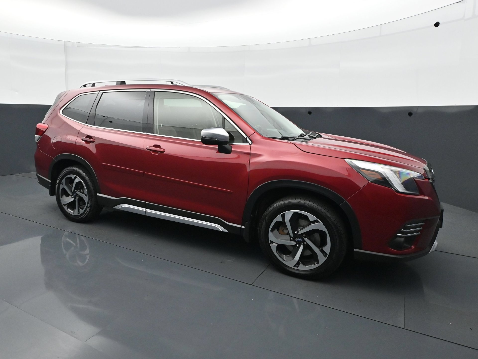 Used 2023 Subaru Forester Touring AWD/4WD image 9