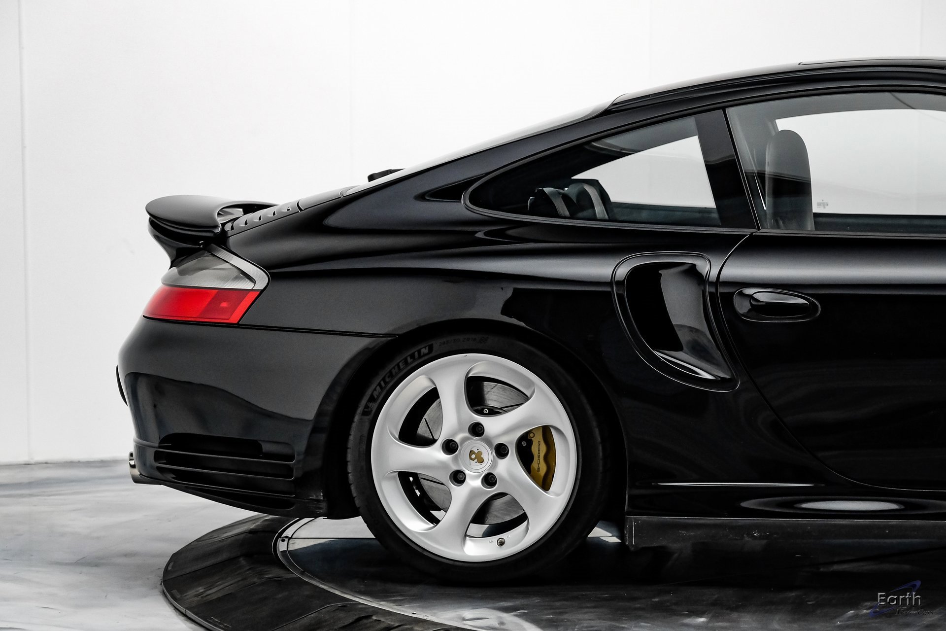 Used 2005 Porsche 911 Turbo S image 17