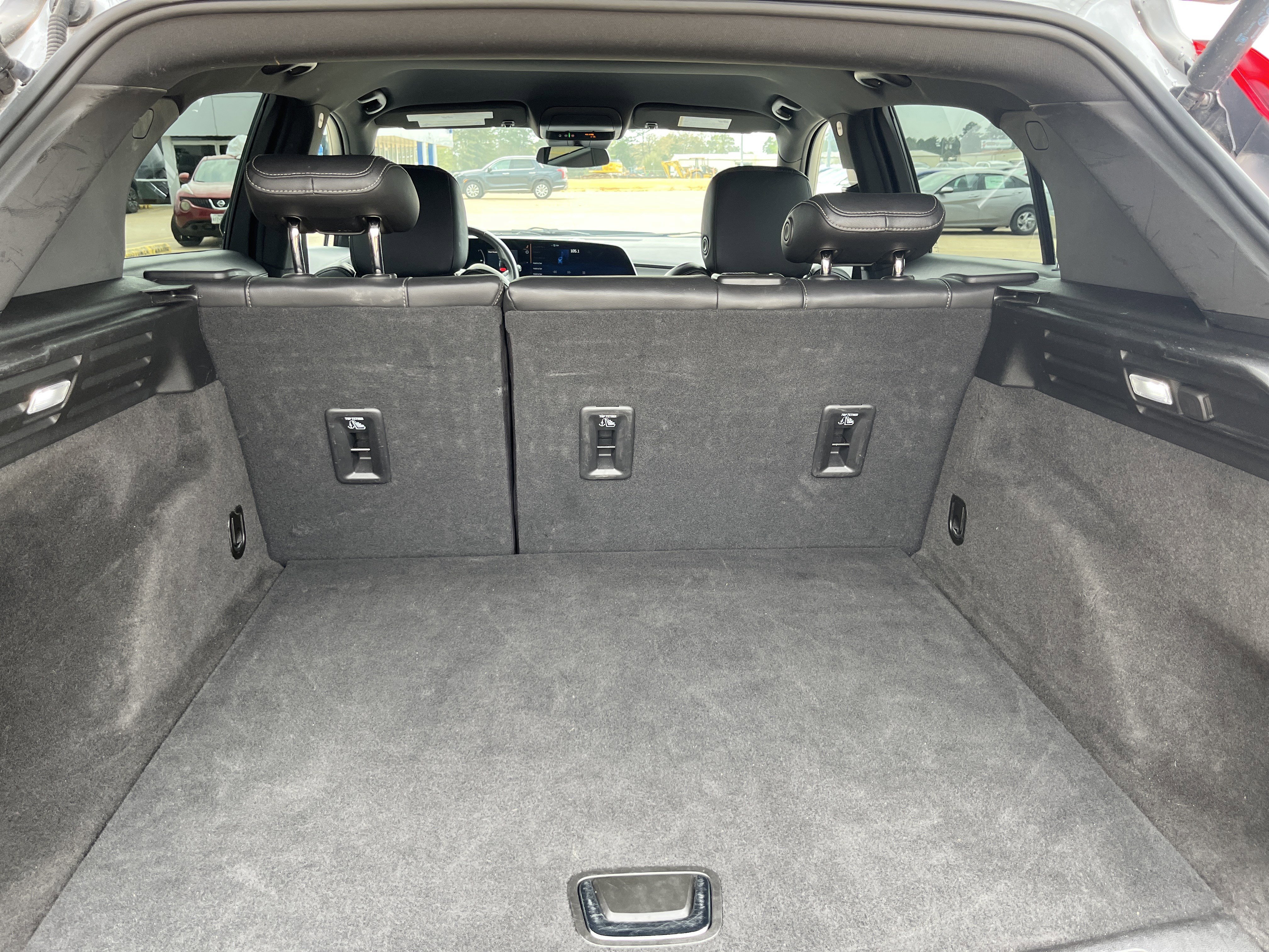 Used 2024 Cadillac XT4 Premium Luxury image 13