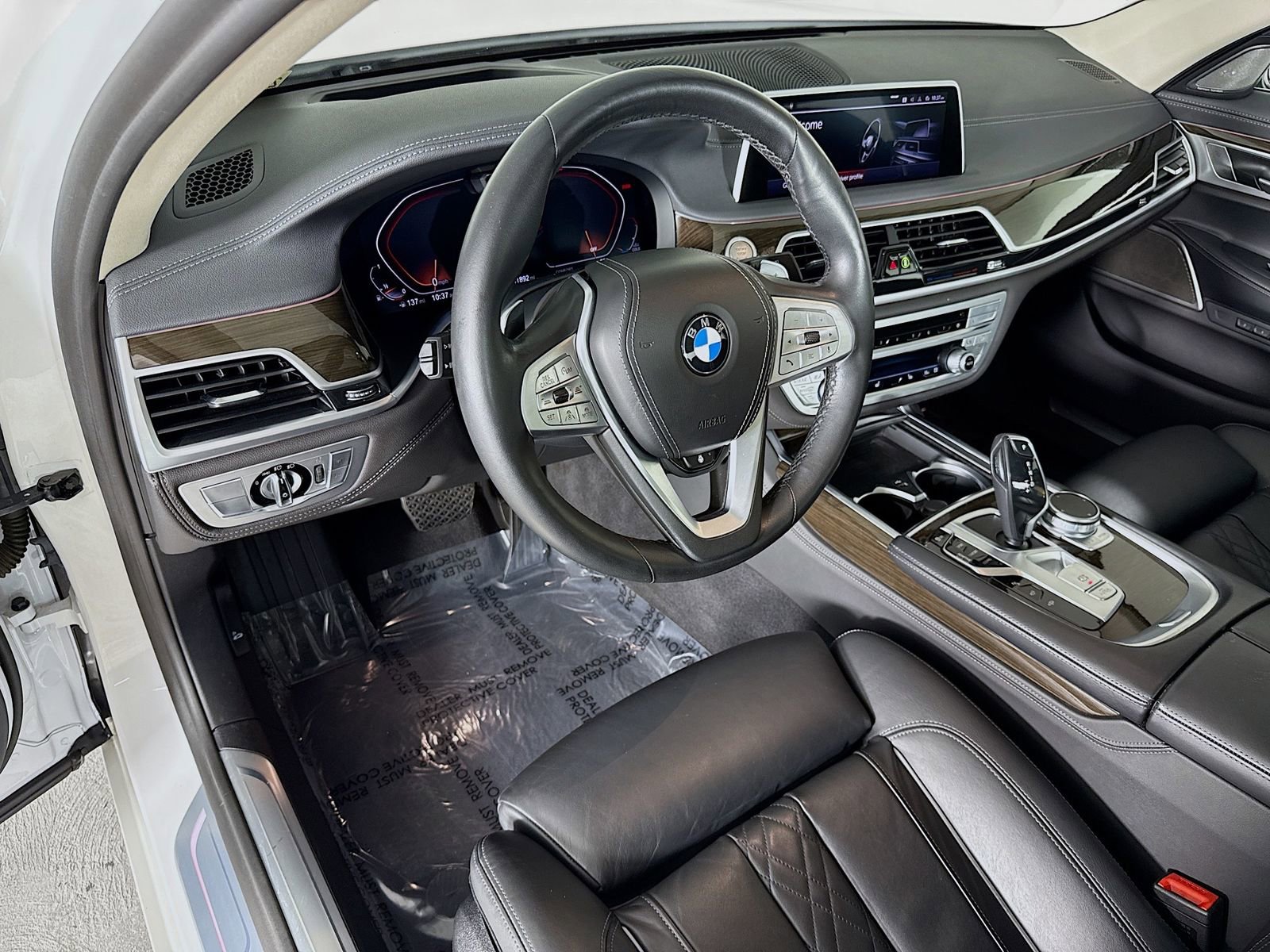 Certified 2022 BMW 750i xDrive image 9