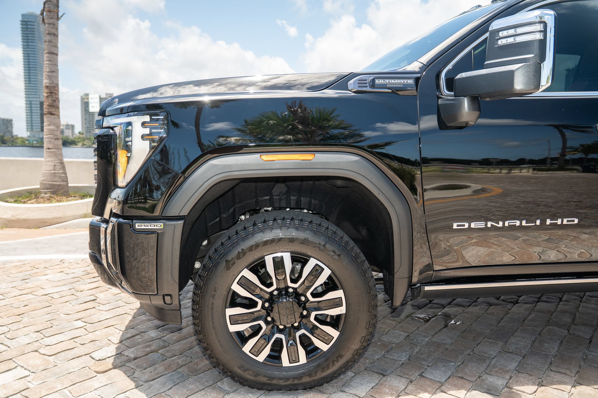 Used 2026 GMC Sierra 2500 Denali Ultimate AWD/4WD image 13