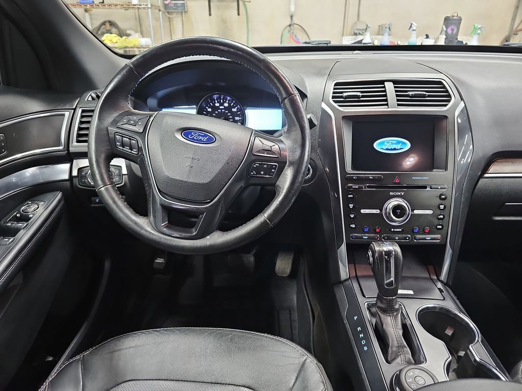 Used 2018 Ford Explorer Limited AWD/4WD image 16