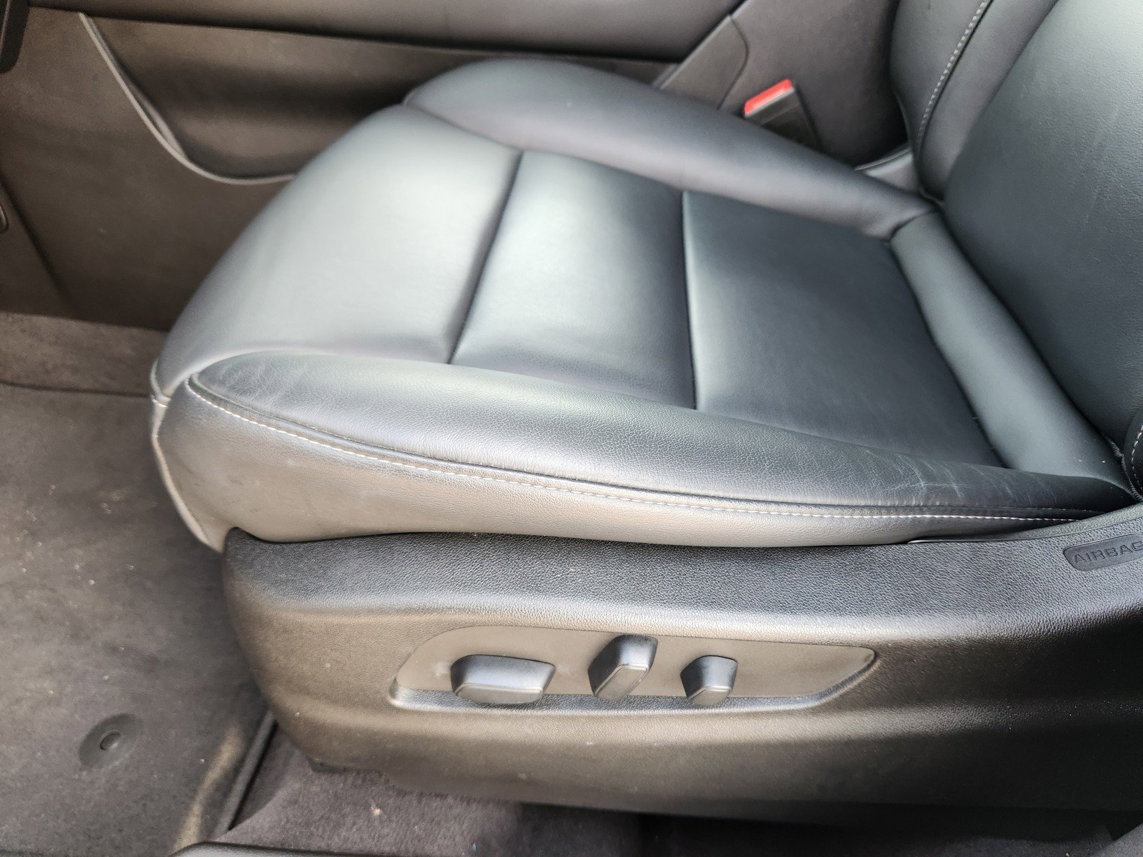 Certified 2023 Cadillac XT4 Premium Luxury w/ Enhanced Visibility Package image 20