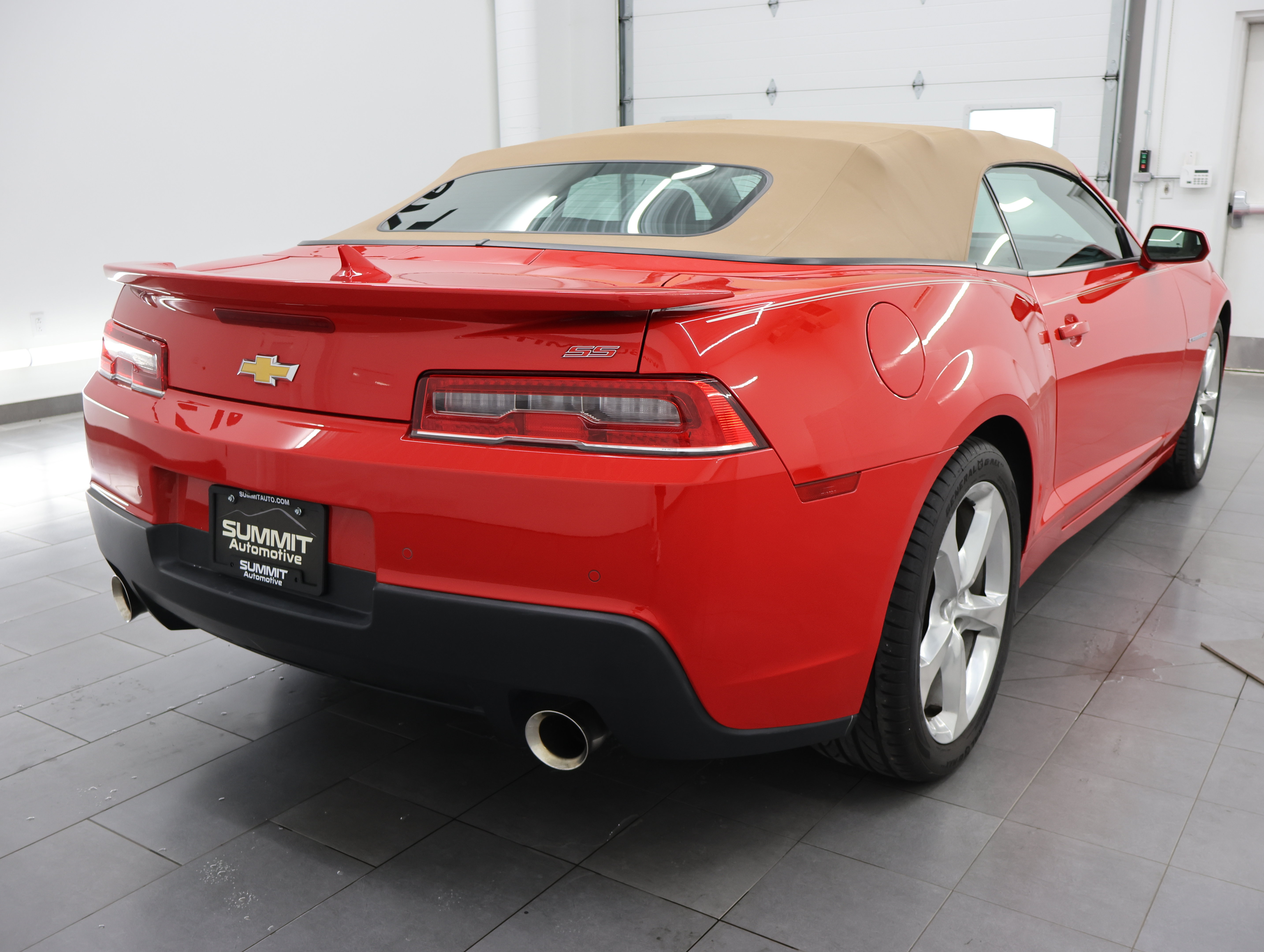 Used 2014 Chevrolet Camaro SS w/ RS Package RWD image 5
