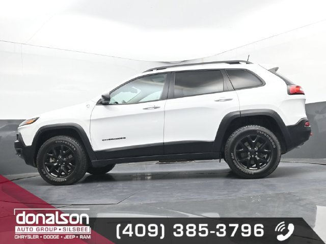 Used 2018 Jeep Cherokee Trailhawk w/ Quick Order Package 27L AWD/4WD image 15