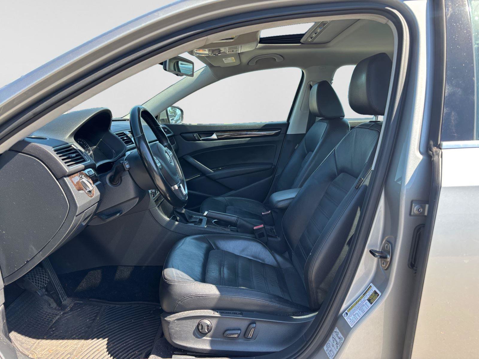 Used 2014 Volkswagen Passat TDI SEL Premium FWD image 10