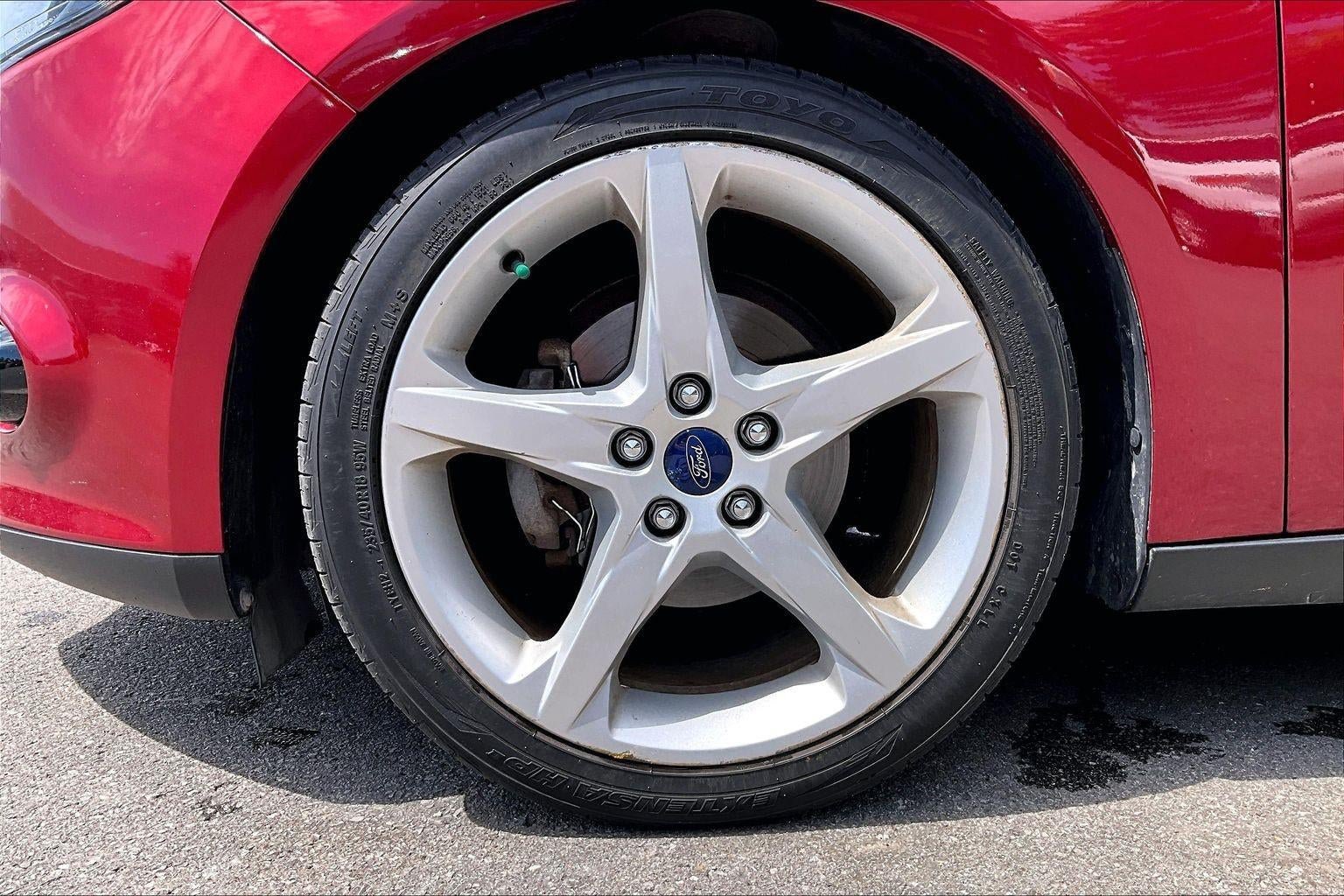Used 2013 Ford Focus Titanium w/ Titanium Handling Pkg FWD image 8