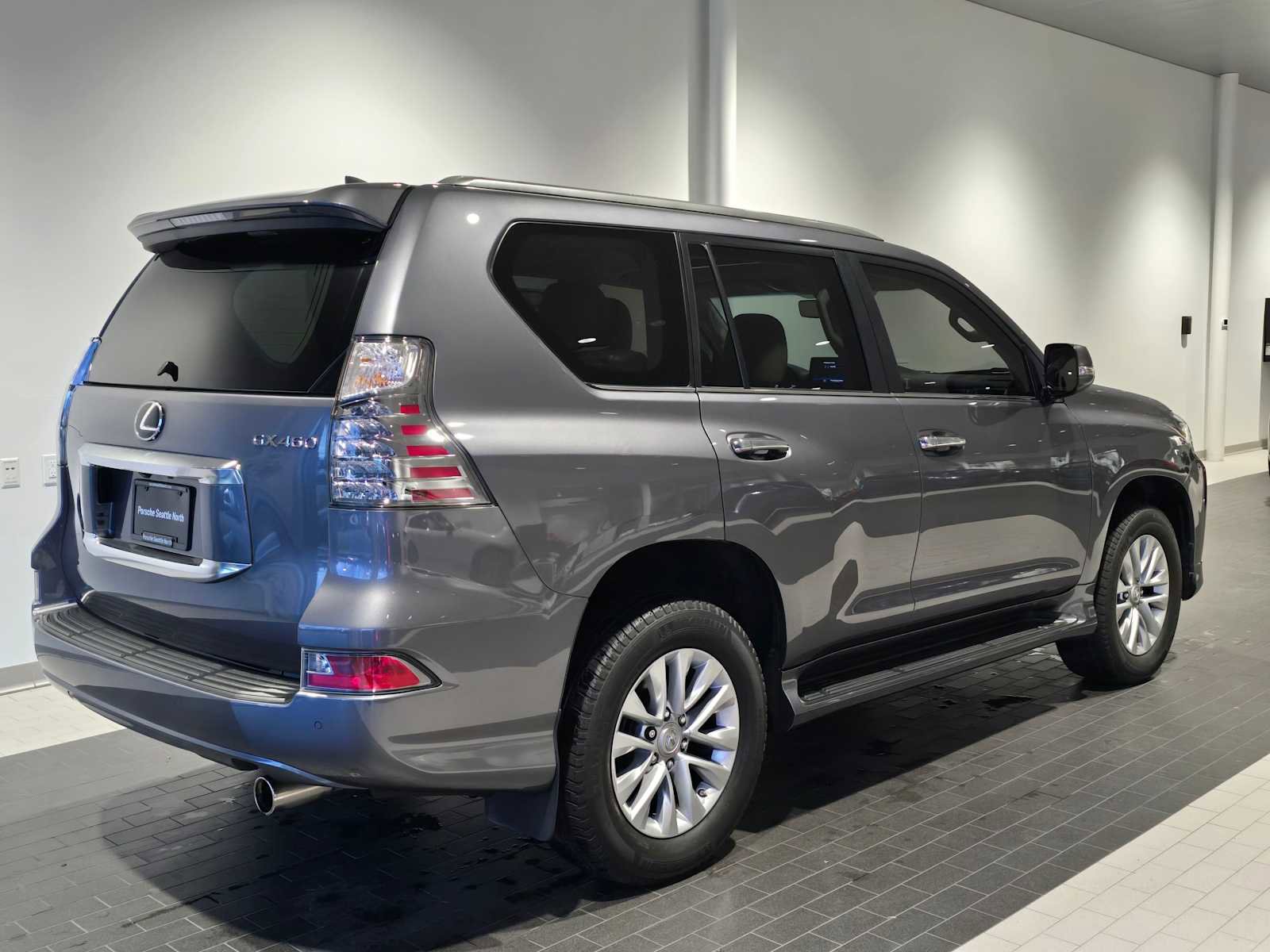 Used 2023 Lexus GX 460 Premium w/ Premium Plus Package image 7