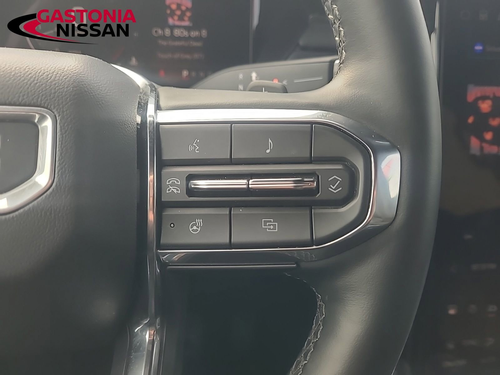 Used 2025 GMC Acadia Elevation image 34