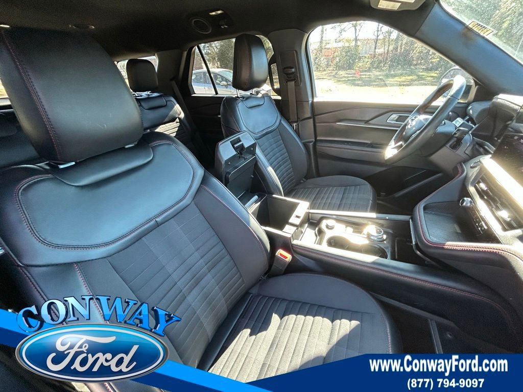 Used 2025 Ford Explorer ST-Line image 28