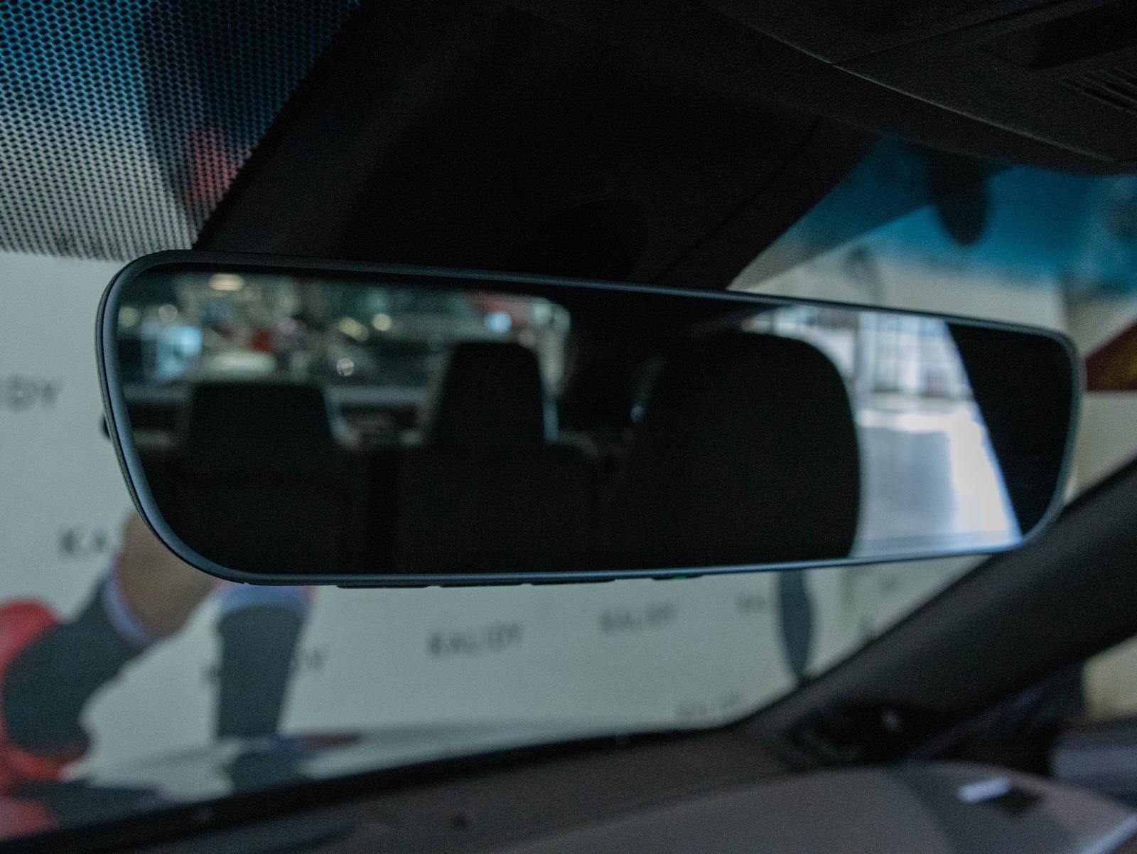 Used 2019 Toyota Avalon Limited image 13