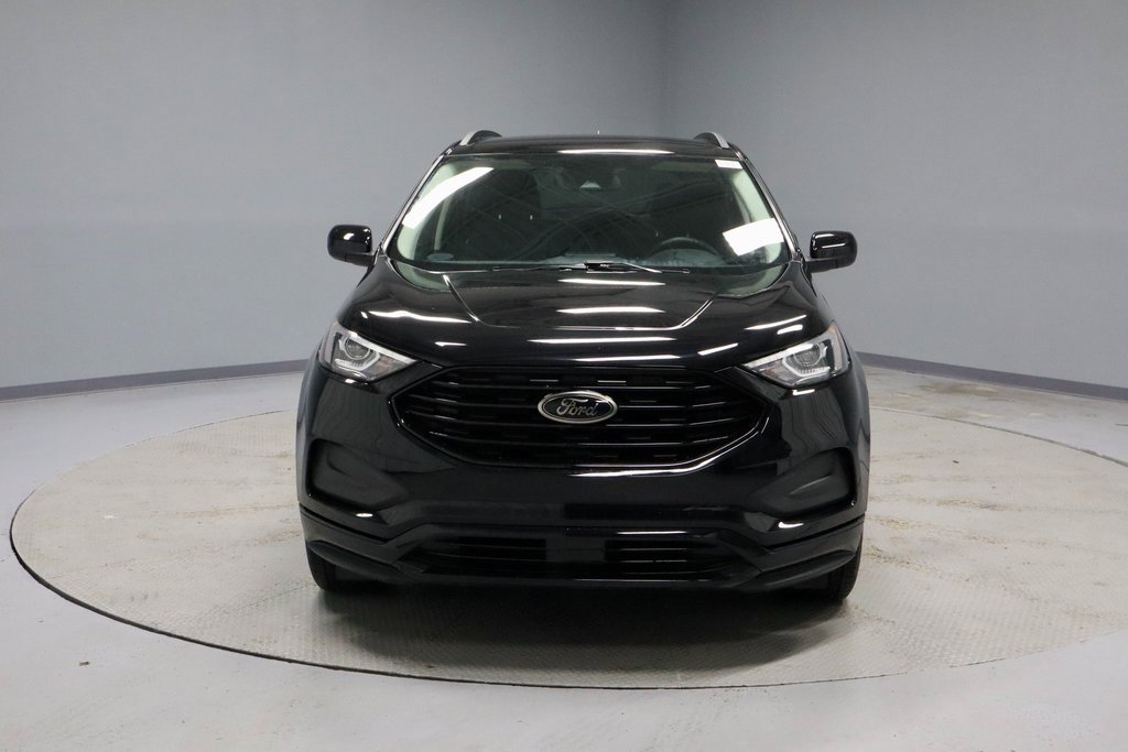 Certified 2022 Ford Edge SE w/ Black Appearance Package image 5