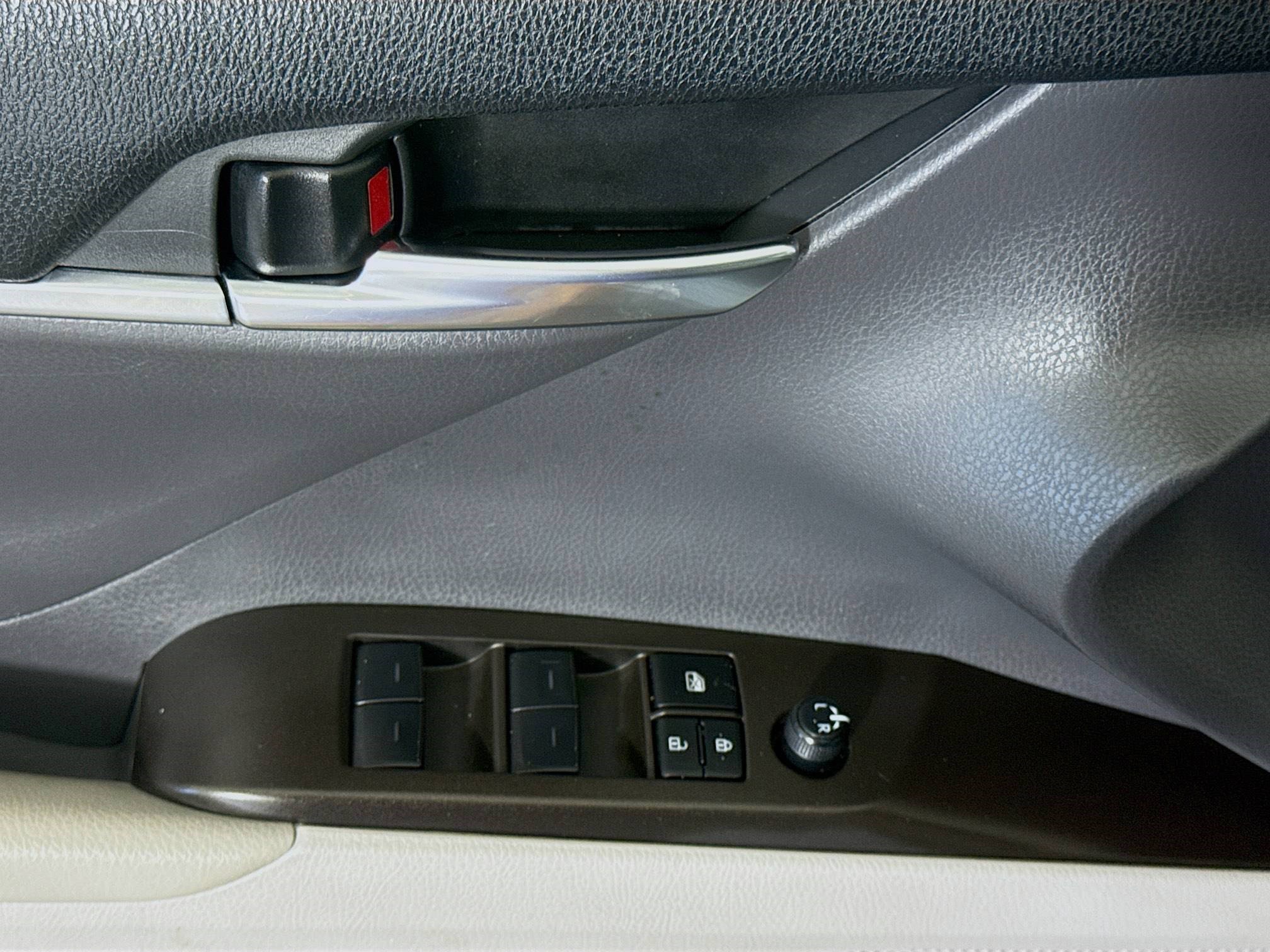 Used 2023 Toyota Camry SE image 21