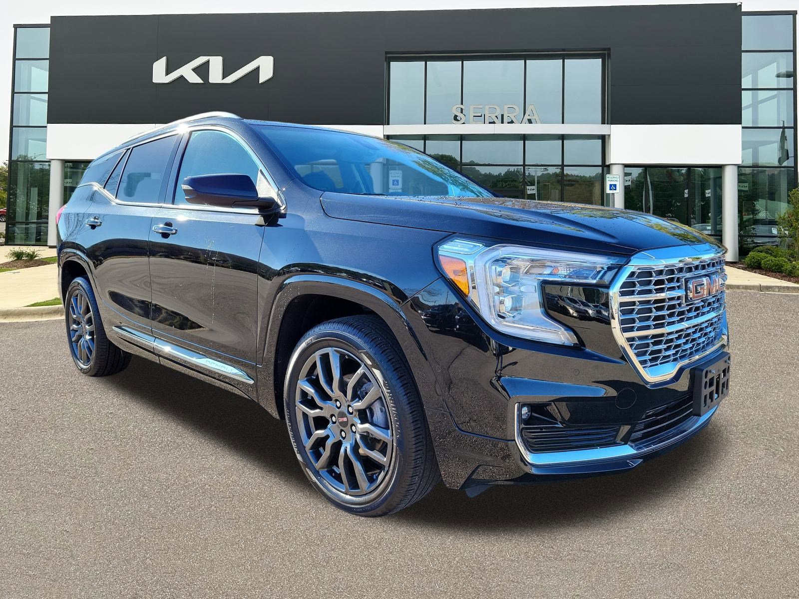 Used 2024 GMC Terrain Denali w/ Black Diamond Edition