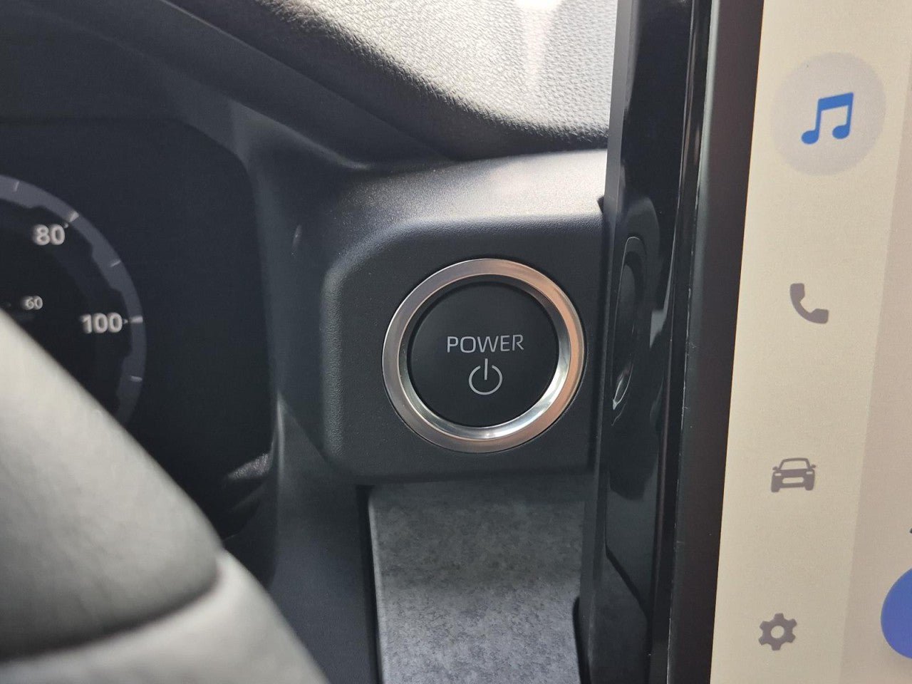 Used 2025 Toyota 4Runner Trailhunter AWD/4WD image 31