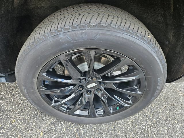 Certified 2025 Cadillac Escalade ESV Sport AWD/4WD image 14