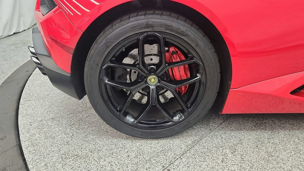 Used 2017 Lamborghini Huracan LP 580-2 RWD image 25