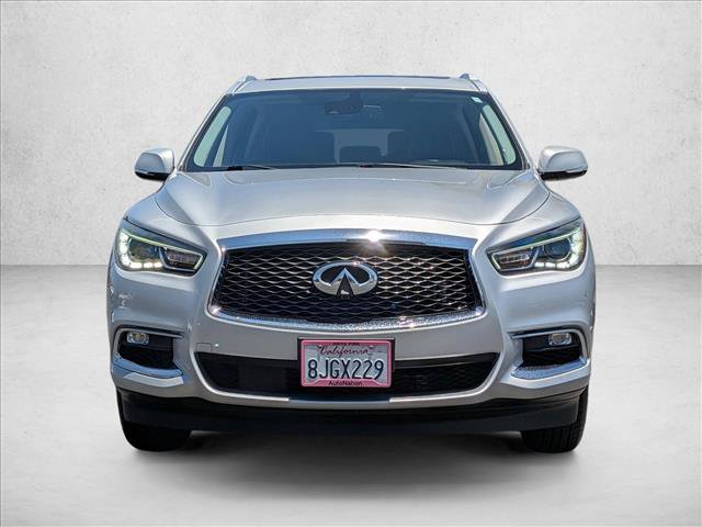 Used 2019 INFINITI QX60 Luxe w/ Essential Package FWD image 3