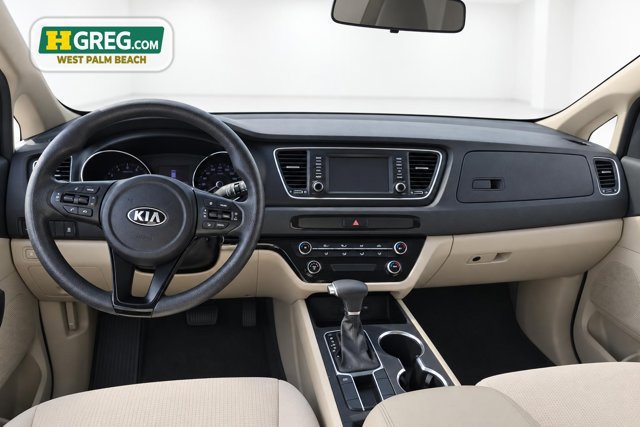 Used 2019 Kia Sedona LX FWD image 14