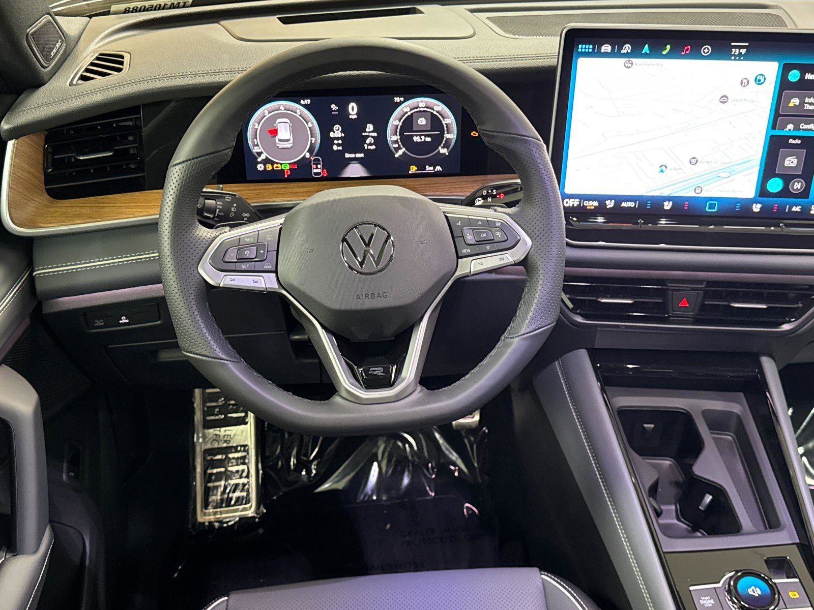 New 2026 Volkswagen Tiguan SEL R-Line AWD/4WD image 13