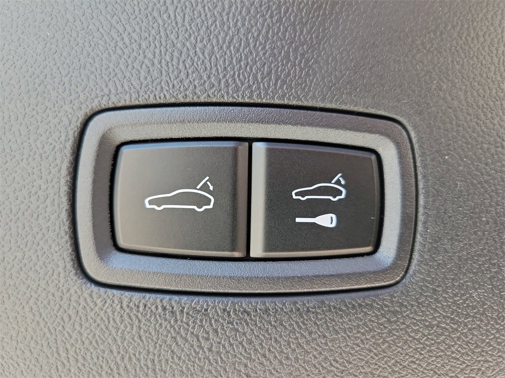 New 2025 Porsche Cayenne S image 18