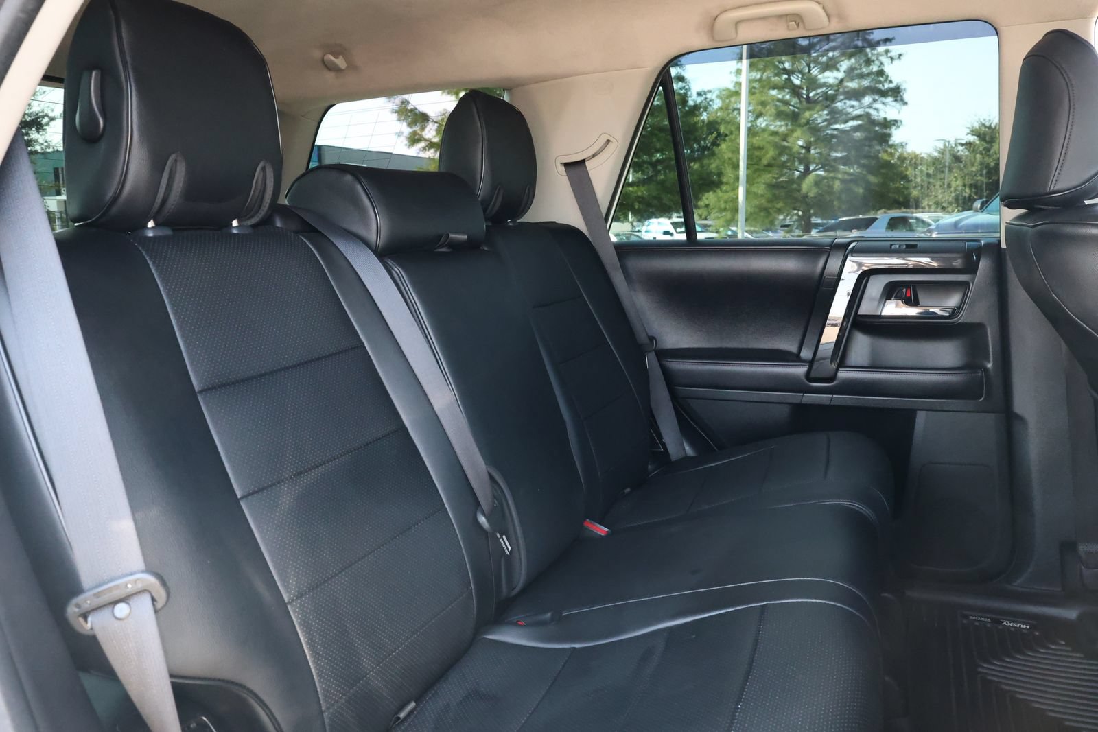 Used 2019 Toyota 4Runner TRD Off-Road AWD/4WD image 33