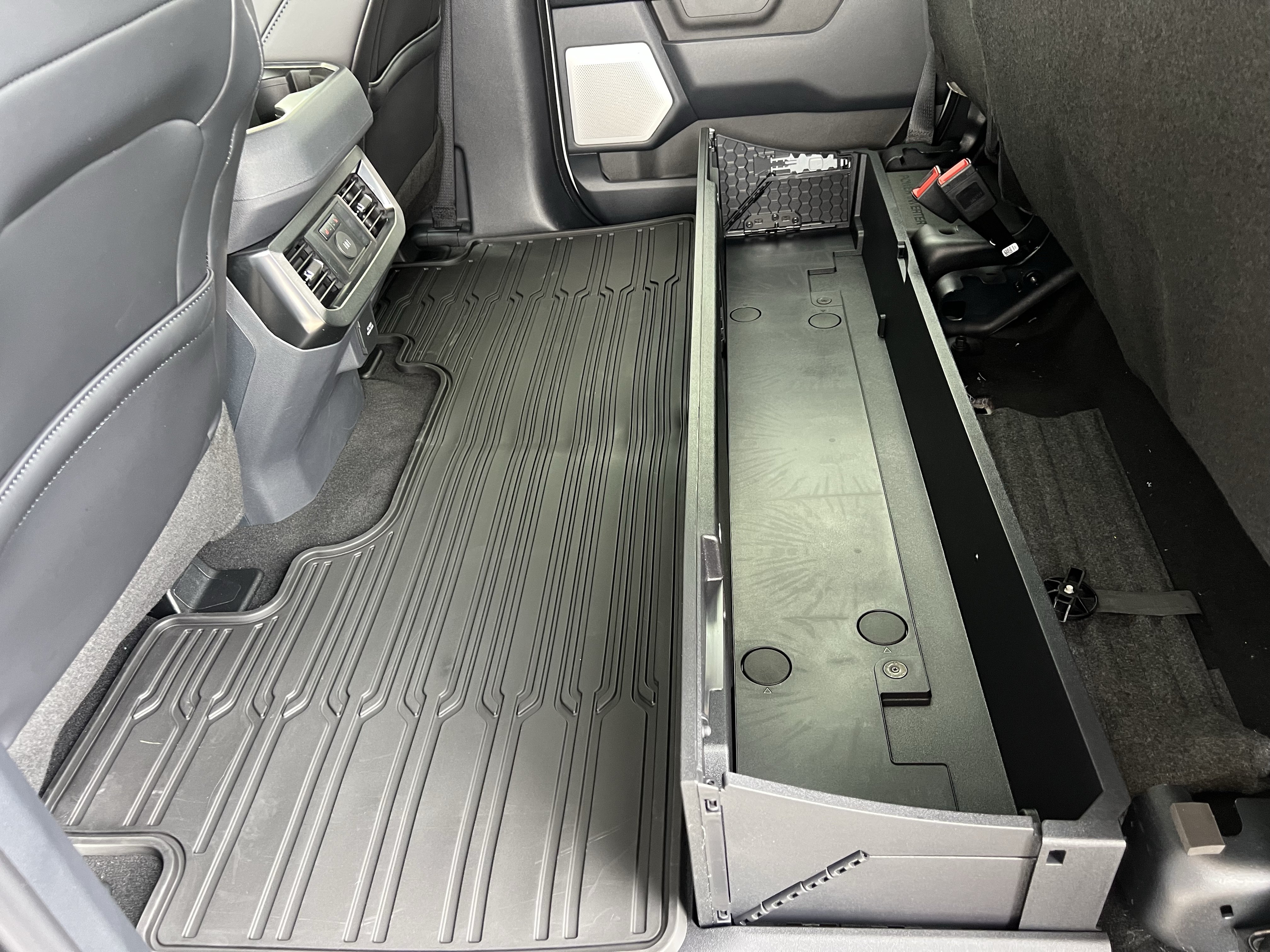 New 2026 Ford F350 Platinum w/ FX4 Off-Road Package AWD/4WD image 25