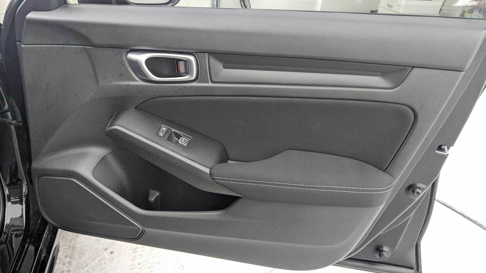 Used 2023 Honda Civic Sport image 11