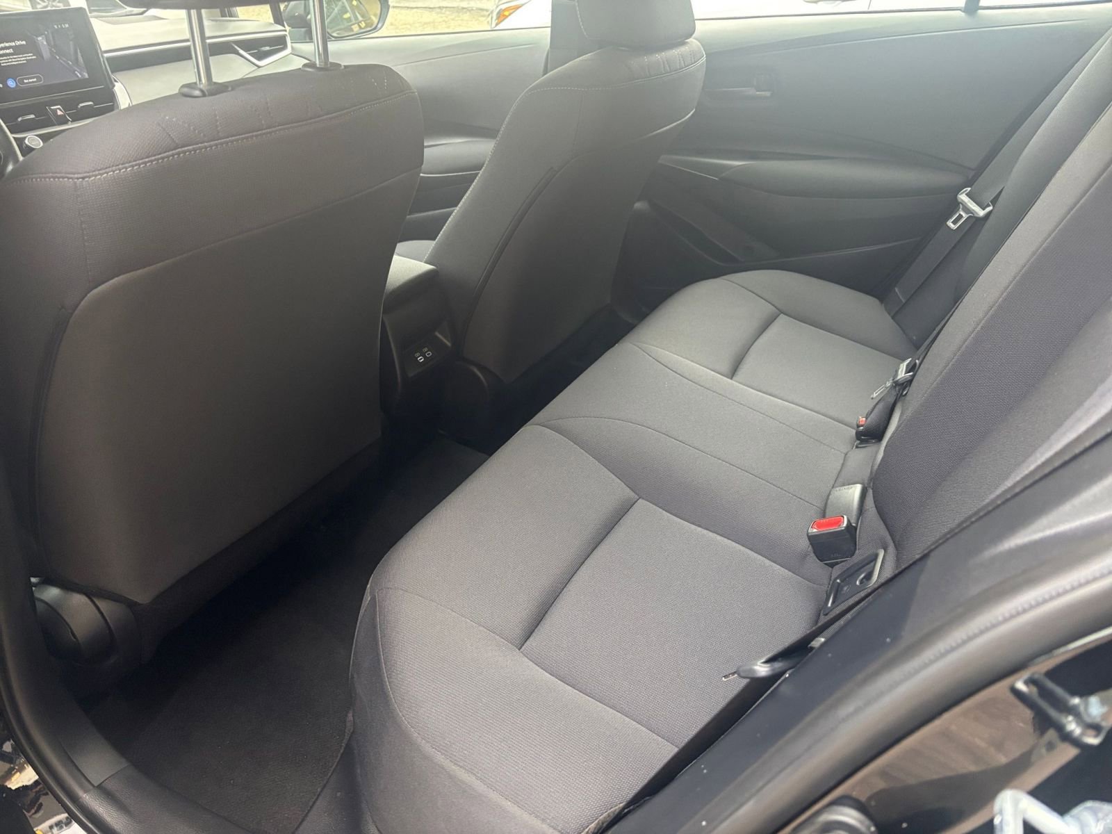 Used 2025 Toyota Corolla LE image 24