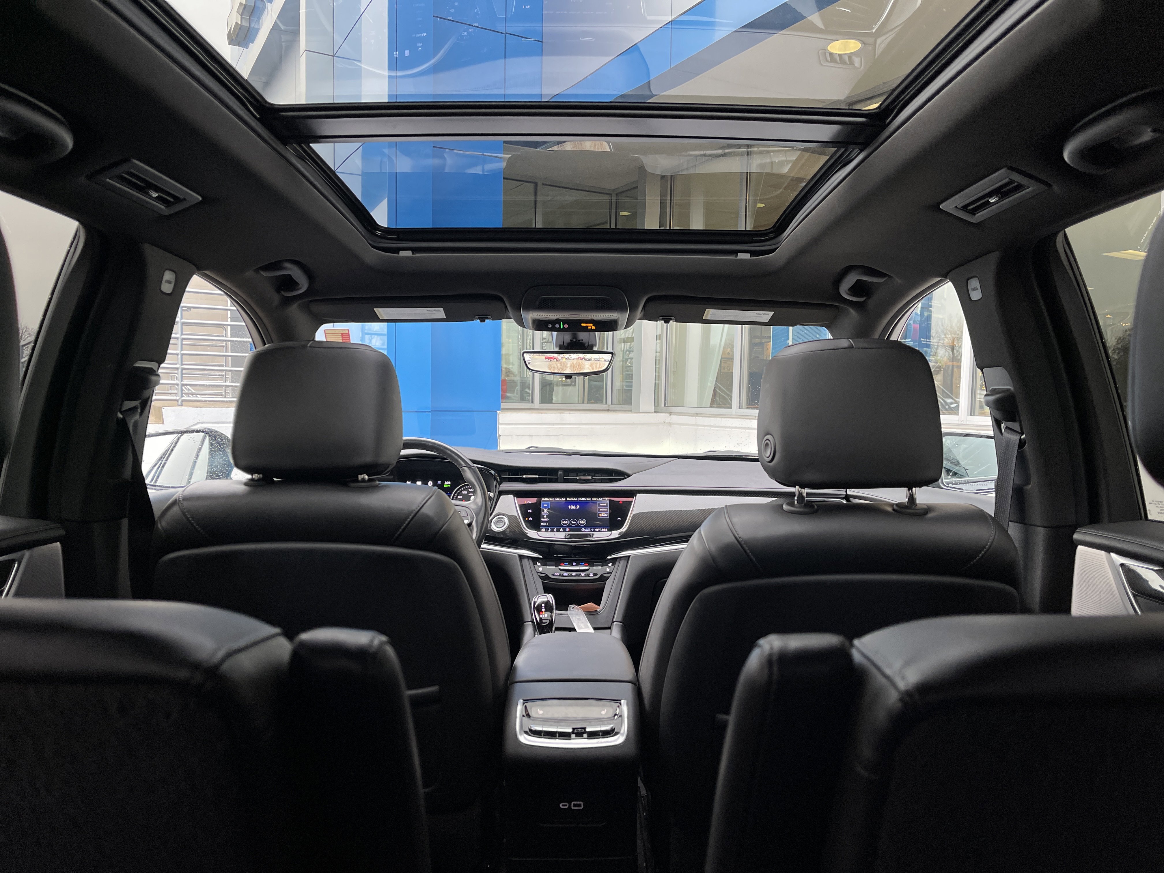 Used 2023 Cadillac XT6 Sport w/ Technology Package image 48